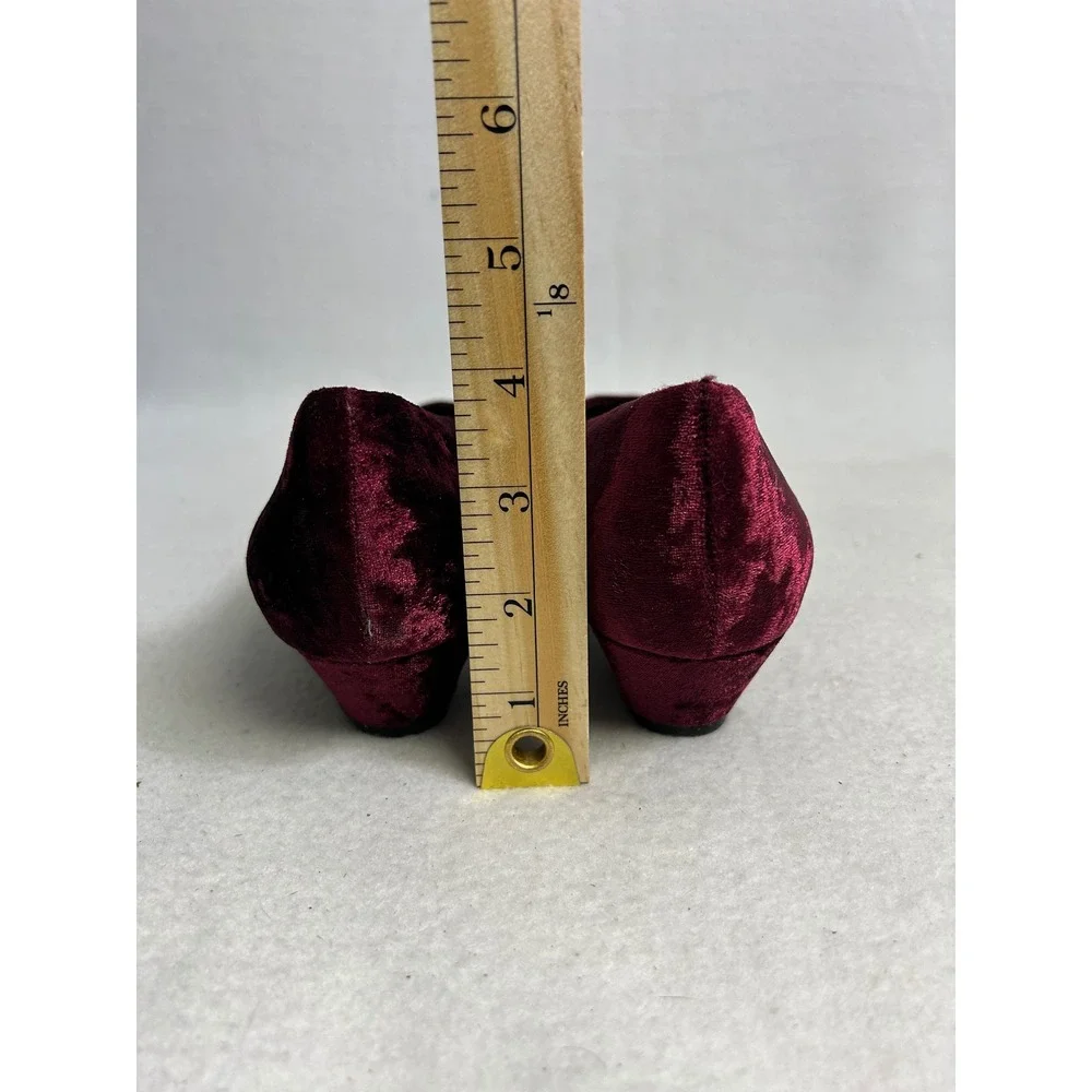 Holiday Velvet Soft Style Womens 10‎ Burgundy Wine Low Wedge Round Toe Pumps